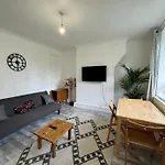 Well-Presented 1Bd Flat Heart Of East London